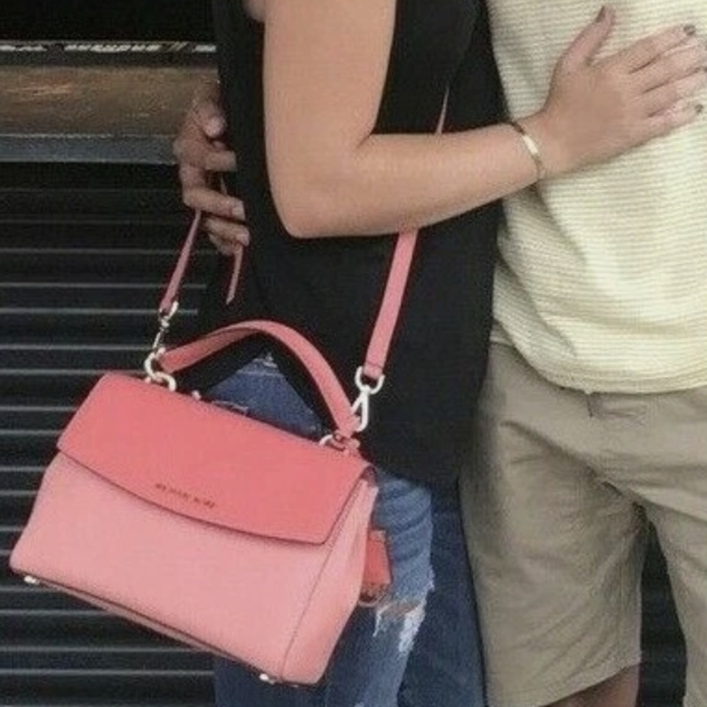 Michael Kors purse  (Ava peach 🍑 pink)